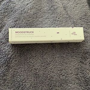 Younique Peppermint Lip Exfoliator